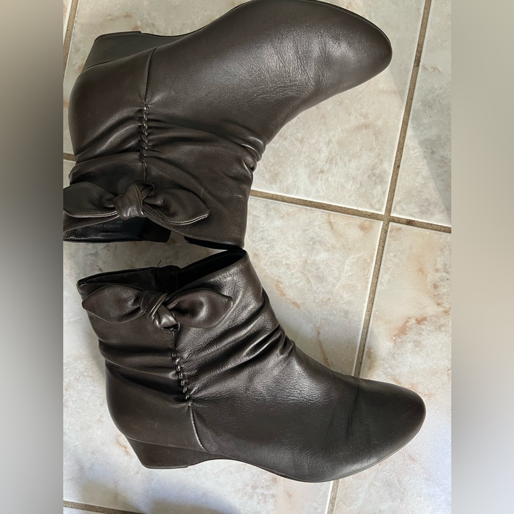 Brown boots